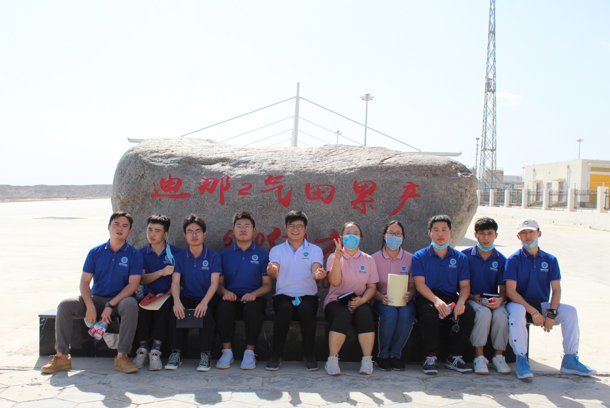 说明: K:\导员工作\暑期社会实践-三下乡活动\2021年7月\2021.7.27\IMG_6023.JPG 说明: K:\导员工作\暑期社会实践-三下乡活动\2021年7月\2021.7.27\IMG_6023.JPG